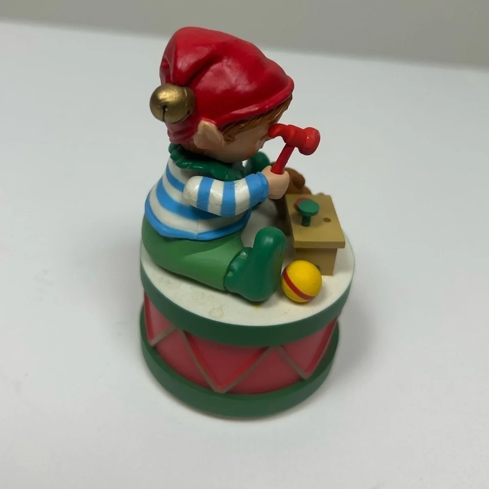 Vintage Enesco 1986 Christmas Small World of Music Box Toy Shop Technician